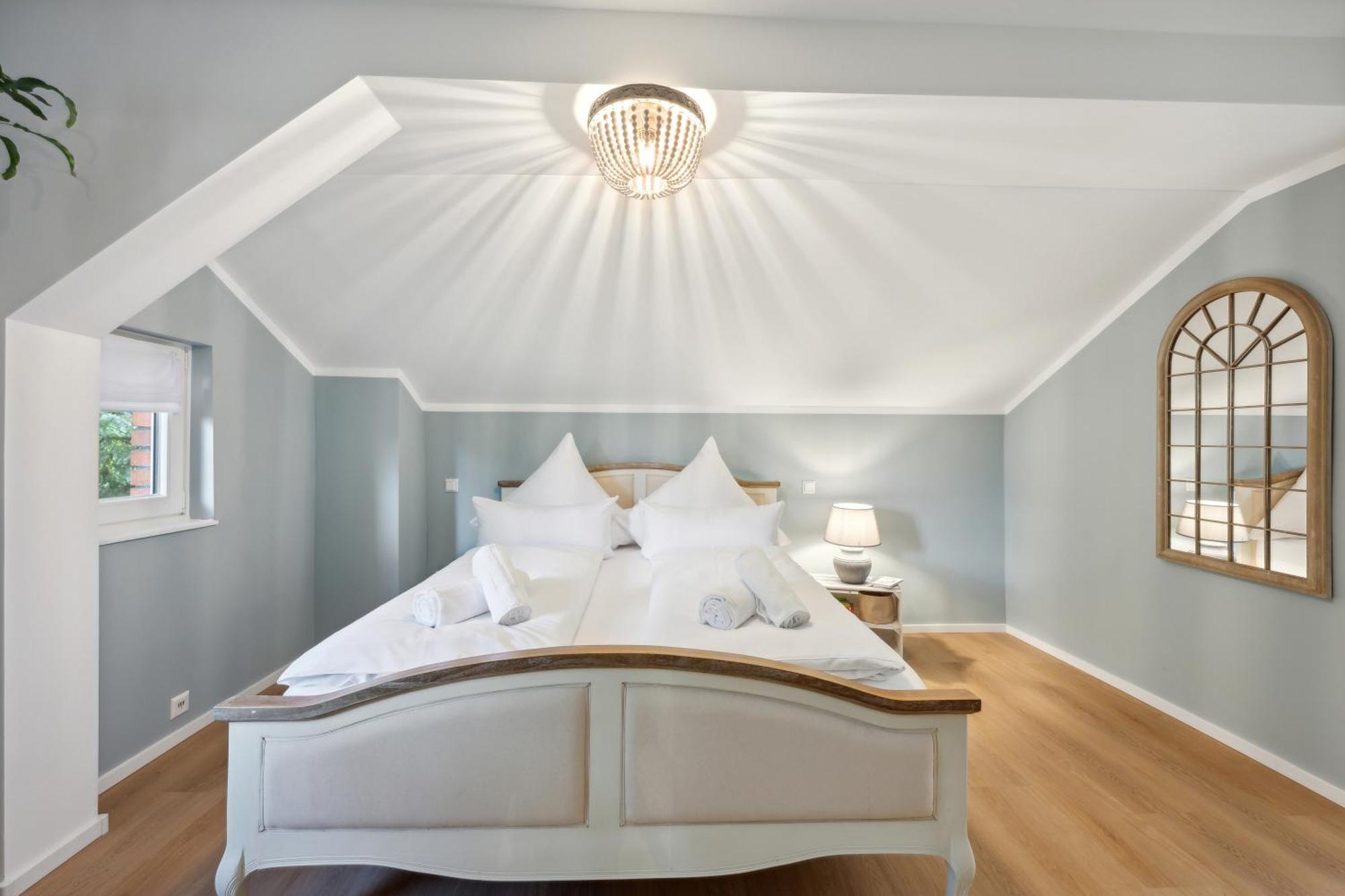 Altstadt Apartment Am Wasser Mit Parkplatz Und Grossem Garten باد كروزناش المظهر الخارجي الصورة